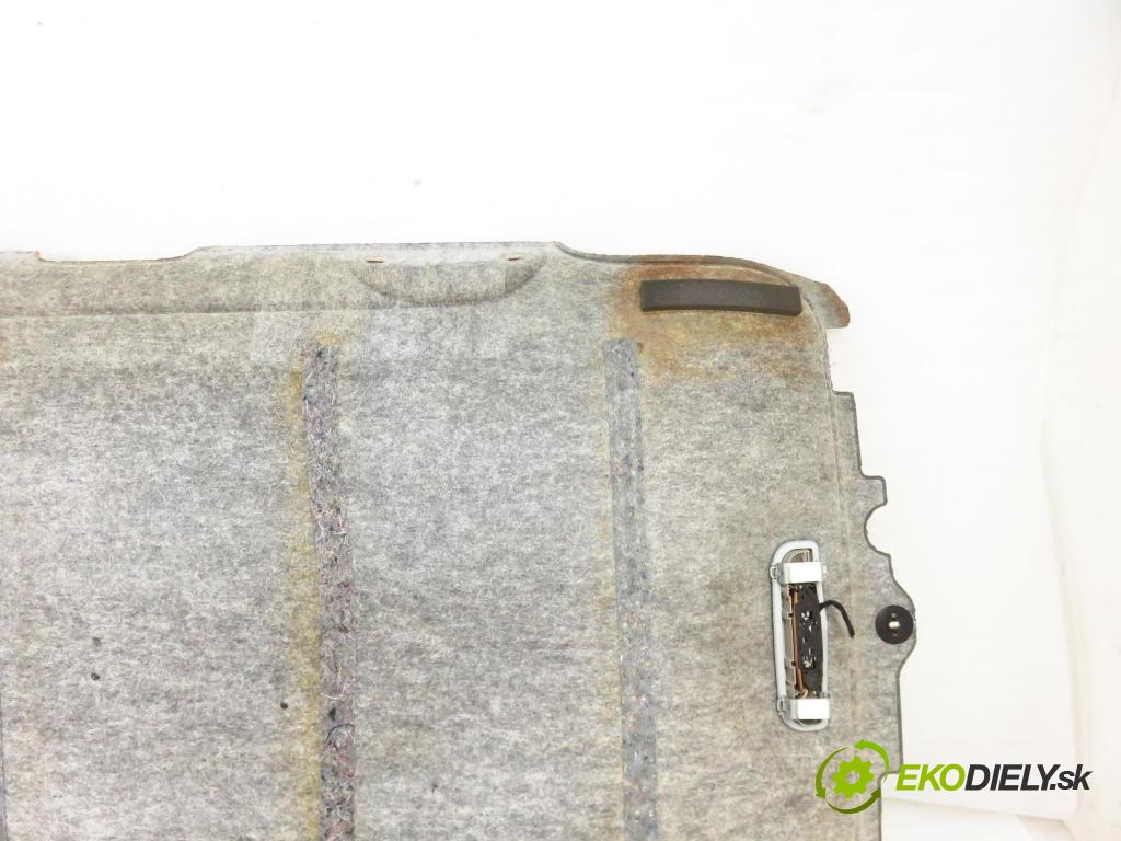 AUDI A3 (8L1) HB 2001 75,00 1.6 - AVU 1595,00 Stropný tapacír 8L4867505D (Stropné tapacíre)