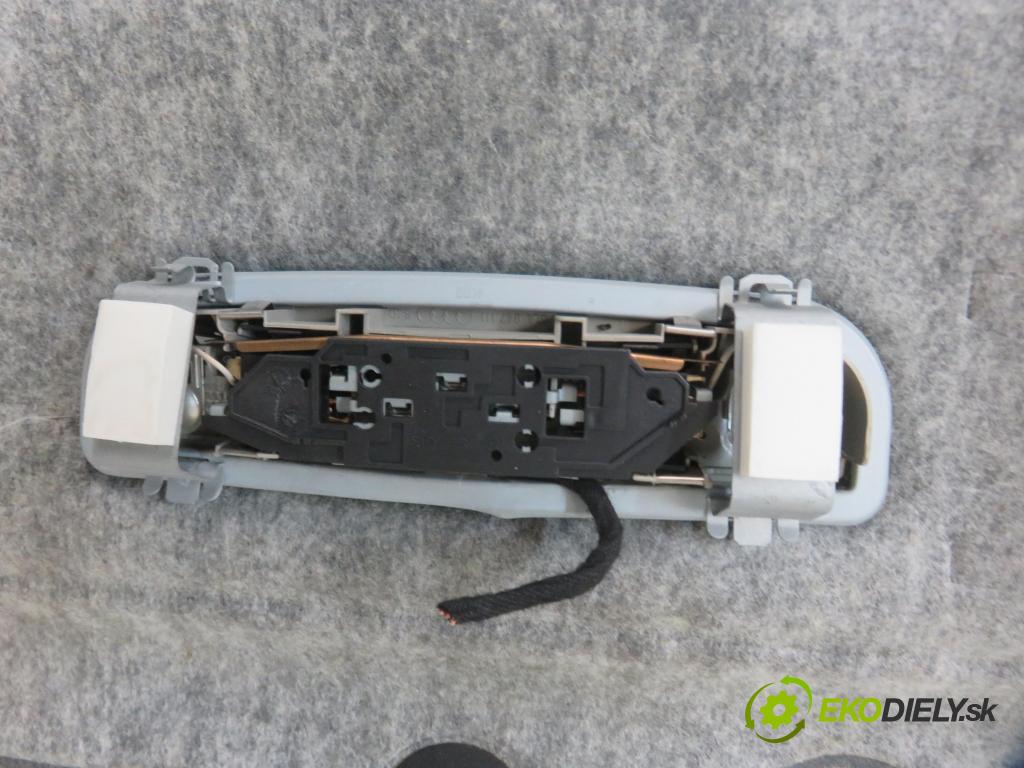 AUDI A3 (8L1) HB 2001 75,00 1.6 - AVU 1595,00 Stropný tapacír 8L4867505D (Stropné tapacíre)