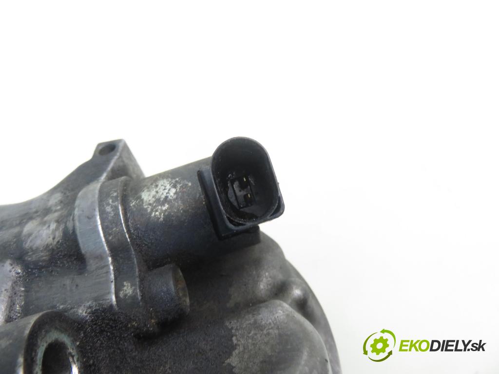 VW PASSAT B6 (3C2) SEDAN 2005 103,00 2.0 TDI 16V - BKP 1968,00 KOMPRESOR: klimatizácie 1K0820803Q (Kompresory klimatizácie)