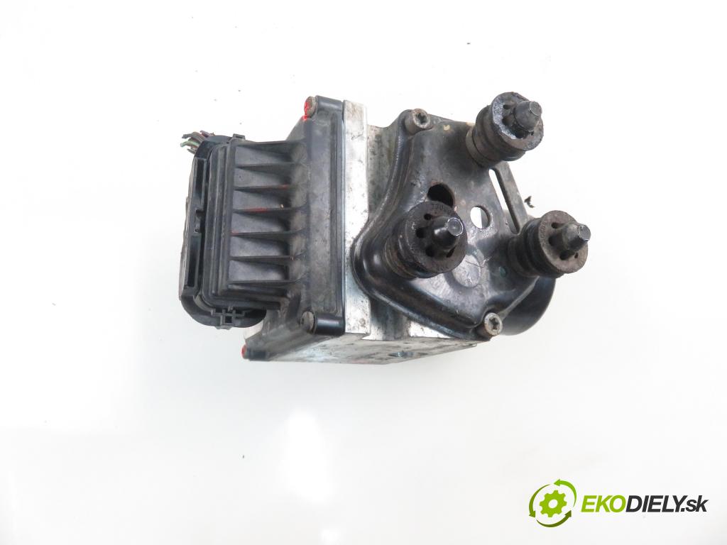 VW PASSAT B6 (3C2) SEDAN 2005 103,00 2.0 TDI 16V - BKP 1968,00 Pumpa ABS 15747702 ; 15747502B ; 3C0614095M (Pumpy ABS)