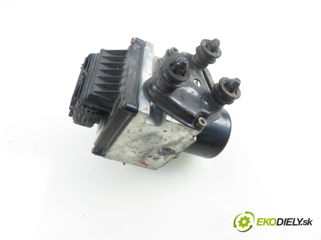 VW PASSAT B6 (3C2) SEDAN 2005 103,00 2.0 TDI 16V - BKP 1968,00 Pumpa ABS 15747702 ; 15747502B ; 3C0614095M (Pumpy ABS)