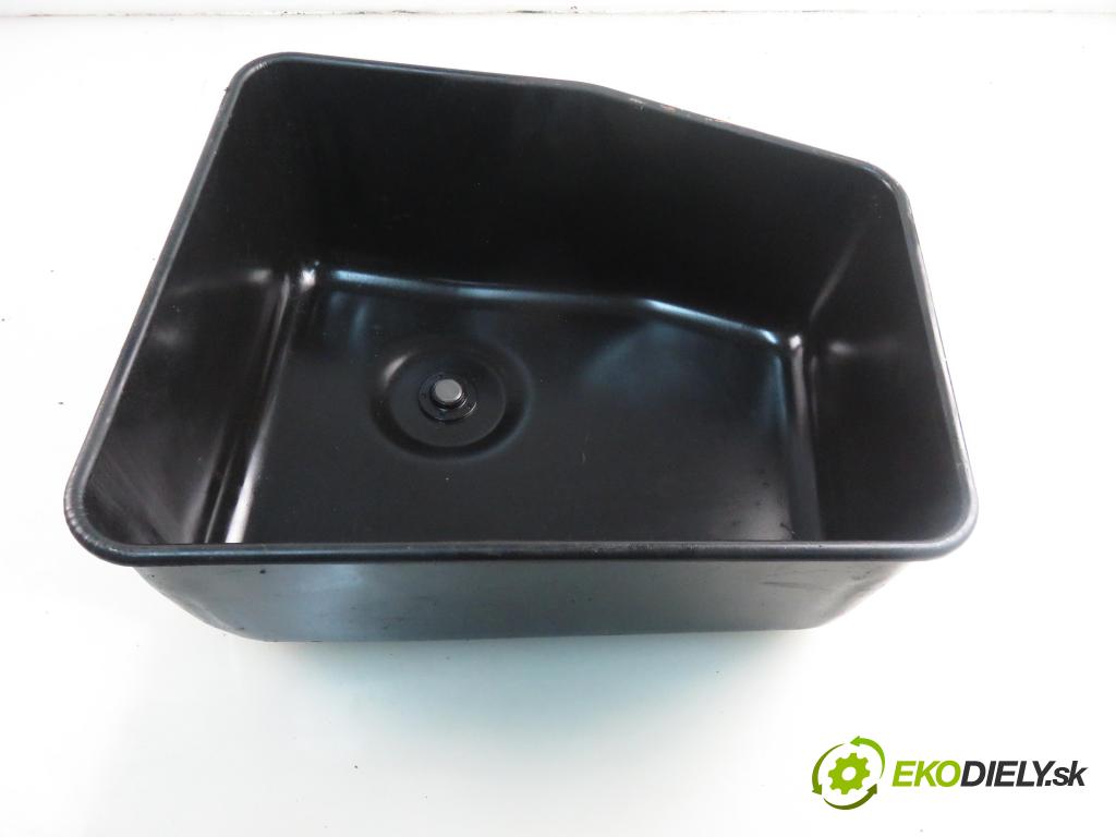 MAN TGX I CIĄGNIK SIODŁOWY 2014 353,00 18.480 - D 2676 LF 25 12419,00 vana olejová  (Olejové vany)