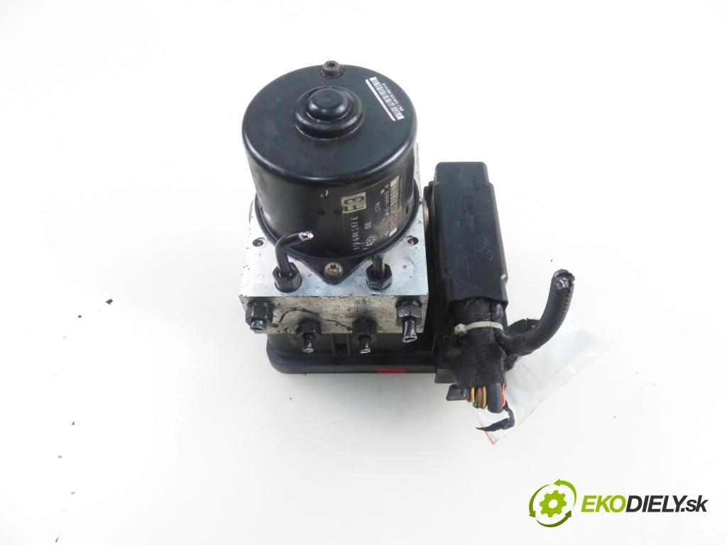 VW GOLF IV (1J1) HB 2001 55,00 1.4 16V - AXP 1390,00 Pumpa ABS 1C0907379E ; 10096003133 (Pumpy ABS)