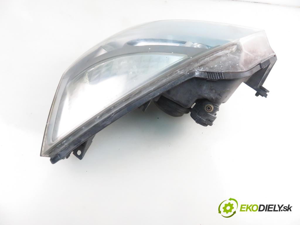 RENAULT ESPACE IV (JK0/1_) MINIVAN 2003 110,00 2.2 dCi (JK0H) 150 - G9T 742 2188,00 světlo LP 5DV00829000