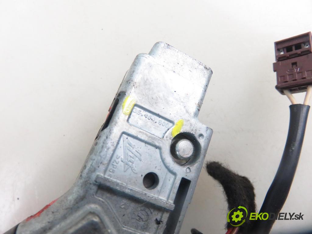 PEUGEOT 308 SW II KOMBI 2014 133,00 2.0 GT BlueHDi 180 - AHW (DW10FC) 1997,00 spinačka 36454600 ; 9663123380 (Spínacie skrinky a kľúče)