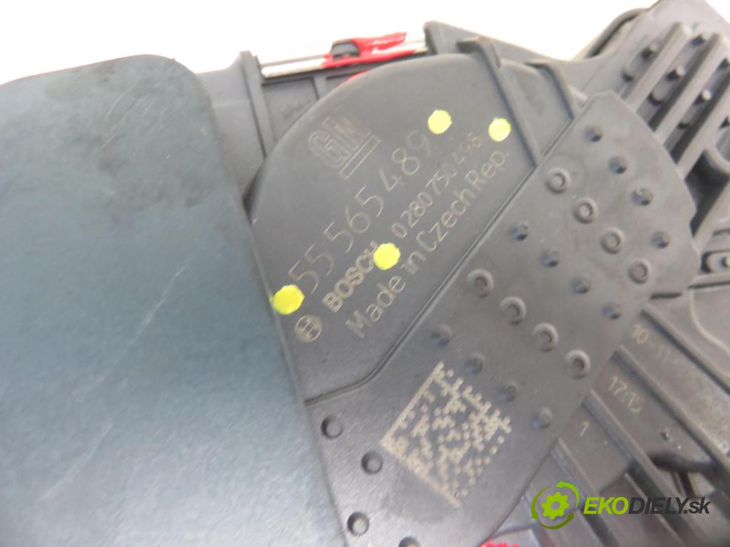 OPEL ASTRA J Sports Tourer (P10) KOMBI 2011 103,00 1.4 Turbo - A 14 NET 1364,00 Škrtiaca klapka 55565489 ; 0280750498 (Škrtiace klapky)