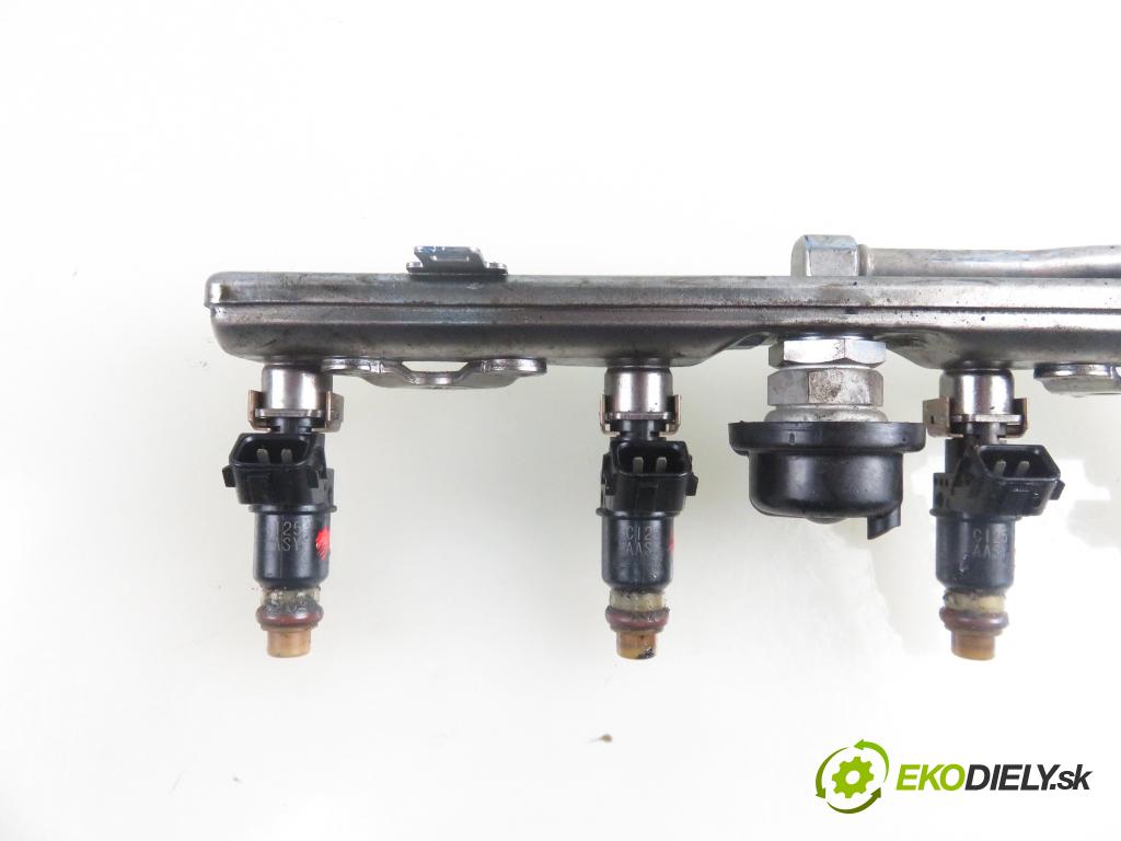 HONDA INSIGHT (ZE_) HB 2010 65,00 1.3 Hybrid 1339,00 Lišta vstrekovacia (Vstrekovacie lišty)