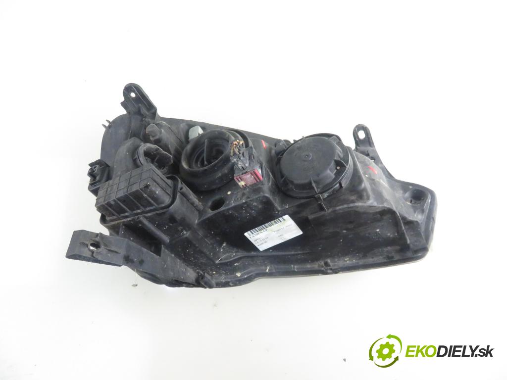 OPEL CORSA C (X01) HB 2002 55,00 1.2 16V 75 - Z 12 XE 1199,00 světlo LP 0301172207