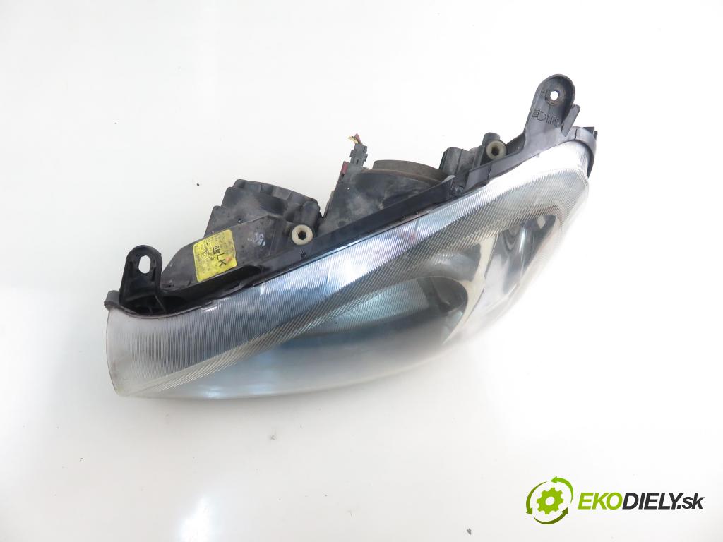 OPEL CORSA C (X01) HB 2002 55,00 1.2 16V 75 - Z 12 XE 1199,00 světlo LP 0301172207