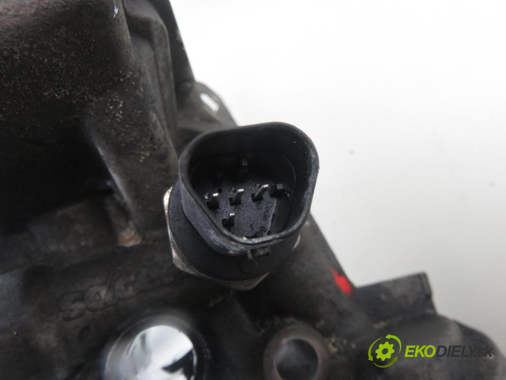 PEUGEOT 308 SW II KOMBI 2014 133,00 2.0 GT BlueHDi 180 - AHW (DW10FC) 1997,00 Obal filtra oleja (Obaly filtrov oleja)