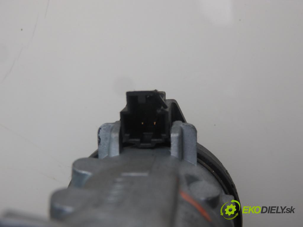 AUDI A3 (8P1) HB 2006 103,00 2.0 TDI PD 16V 140 1968,00 spinačka 1K0905851B ; 1K0905865 (Spínacie skrinky a kľúče)