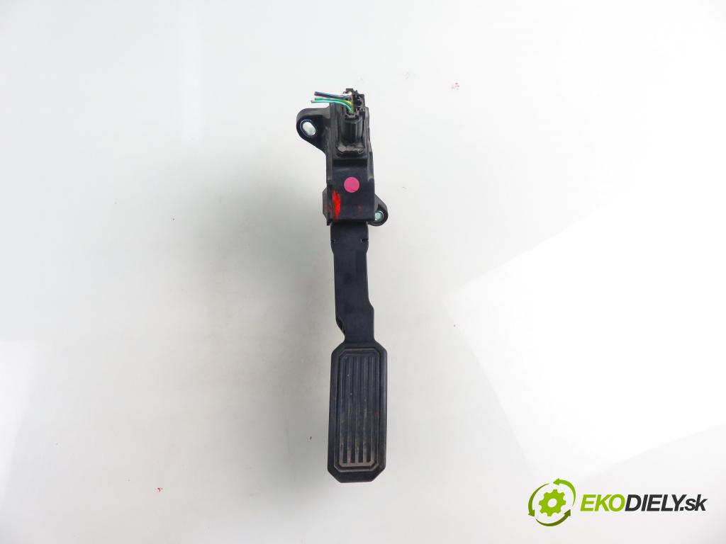 TOYOTA AVENSIS sedan (_T27_) SEDAN 2016 105,00 2.0 D-4D (WWT271_) - 2WW 1995,00 Potenciometer plynu 7811005040 (Pedále)