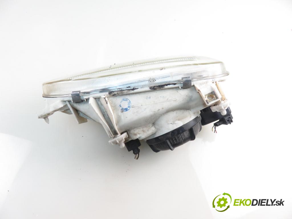 VW GOLF III (1H1) HB 1994 55,00 1.6 8V 75 - AEA 1598,00 Svetlo PP