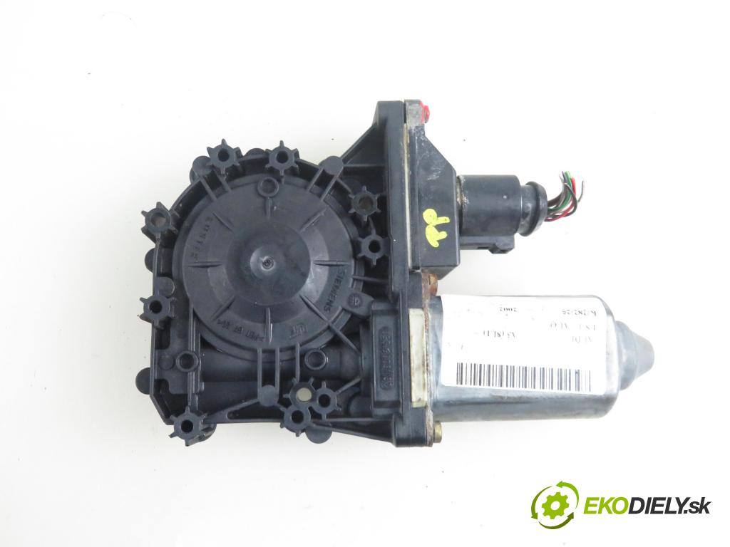 AUDI A3 (8L1) HB 2002 132,00 1.8 T 180 - AUQ 1781,00 motorek sťahovaní oken PP 8L4959802C