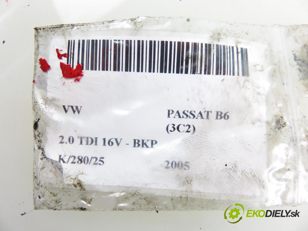 VW PASSAT B6 (3C2) SEDAN 2005 103,00 2.0 TDI 16V - BKP 1968,00 Vstrekovač 03G130073S (Vstrekovače)