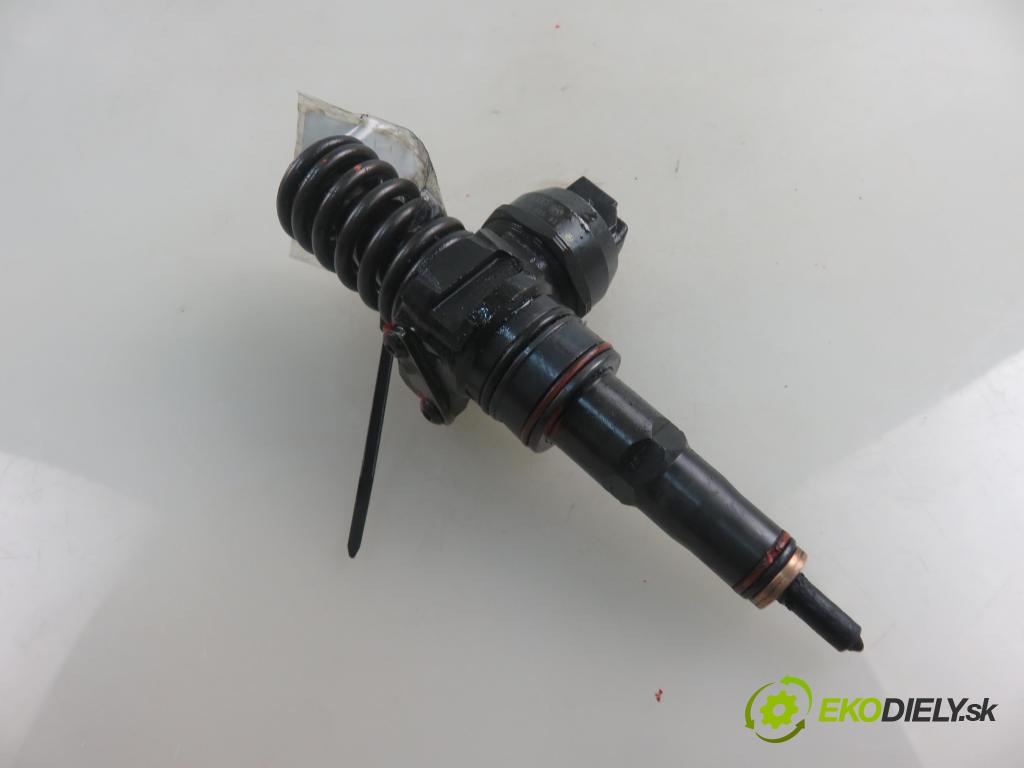 VW GOLF IV (1J1) HB 1999 74,00 1.9 TDI 4motion - ATD 1896,00 Vstrekovač 038130073AJ ; 0414720037 (Vstrekovače)