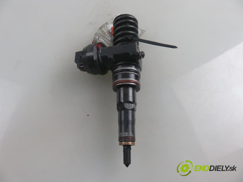 VW GOLF IV (1J1) HB 1999 74,00 1.9 TDI 4motion - ATD 1896,00 Vstrekovač 038130073AJ ; 0414720037 (Vstrekovače)