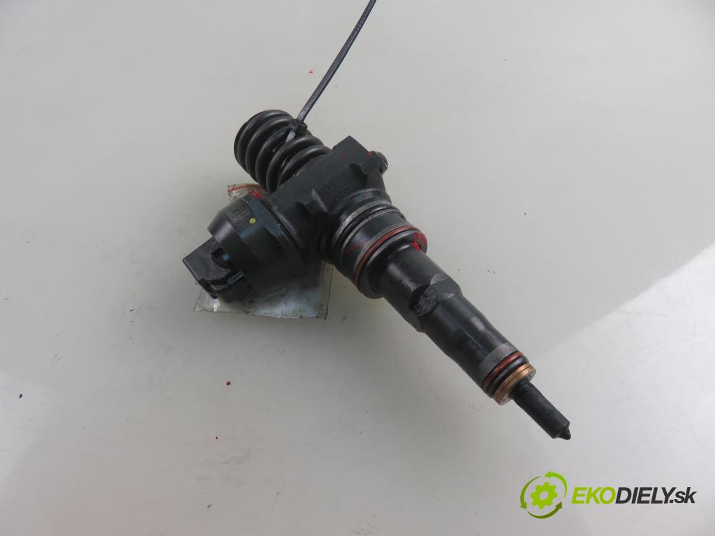 VW GOLF IV (1J1) HB 1999 74,00 1.9 TDI 4motion - ATD 1896,00 Vstrekovač 038130073AJ ; 0414720037 (Vstrekovače)