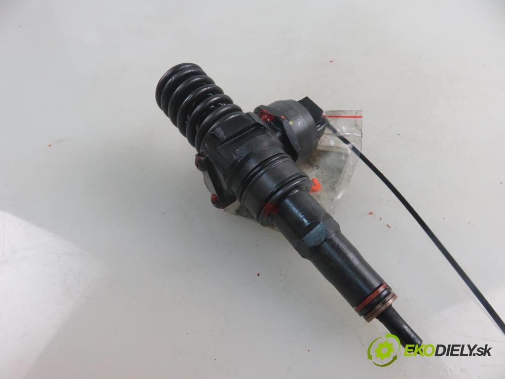 VW GOLF V (1K1) HB 2004 77,00 1.9 TDI PD 105 - BKC 1896,00 Vstrekovač 038130073AG ; 0414720215 (Vstrekovače)