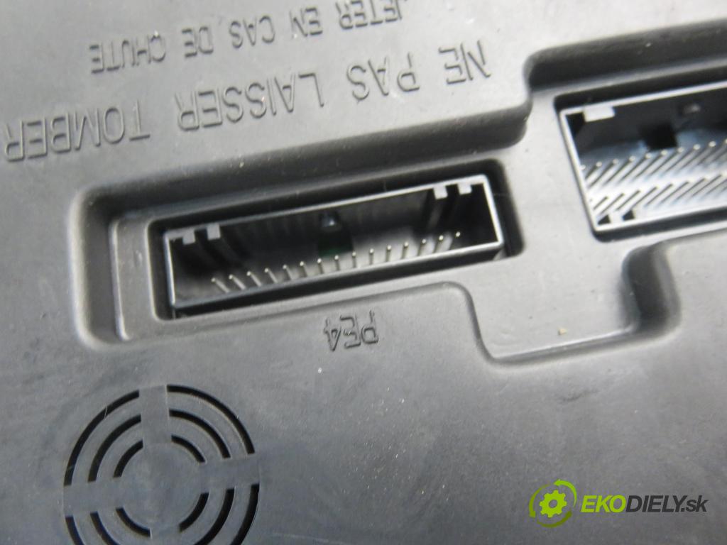 RENAULT SCENIC I (JA0/1_) MINIVAN 2003 0,00 1.6 - K4M 708 1598,00 MODUL BSI 8200029342B ; S108502610G