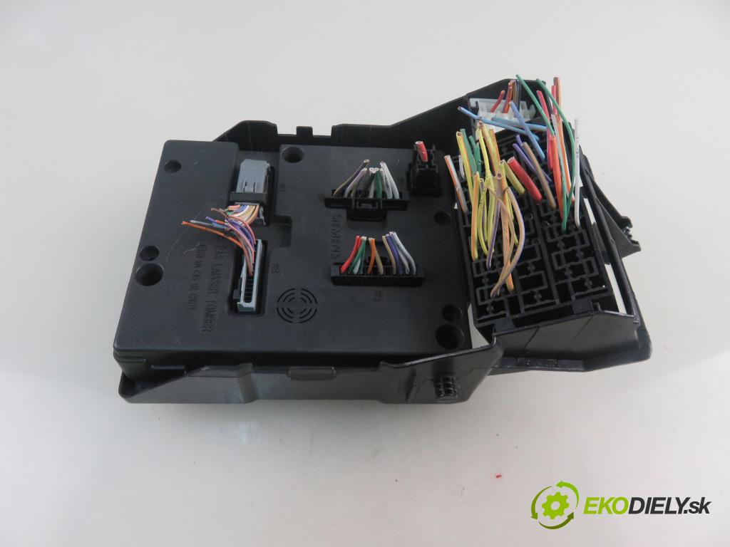RENAULT SCENIC I (JA0/1_) MINIVAN 2003 0,00 1.6 - K4M 708 1598,00 MODUL BSI 8200029342B ; S108502610G