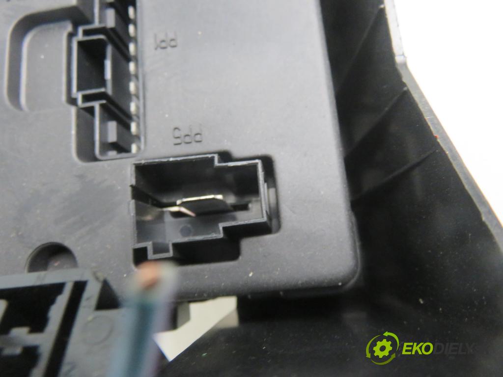 RENAULT SCENIC I (JA0/1_) MINIVAN 2003 0,00 1.6 - K4M 708 1598,00 MODUL BSI 8200029342B ; S108502610G