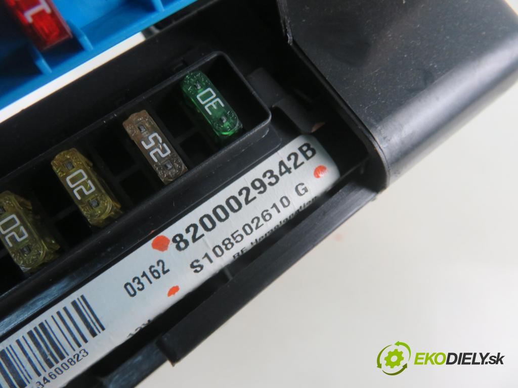 RENAULT SCENIC I (JA0/1_) MINIVAN 2003 0,00 1.6 - K4M 708 1598,00 MODUL BSI 8200029342B ; S108502610G
