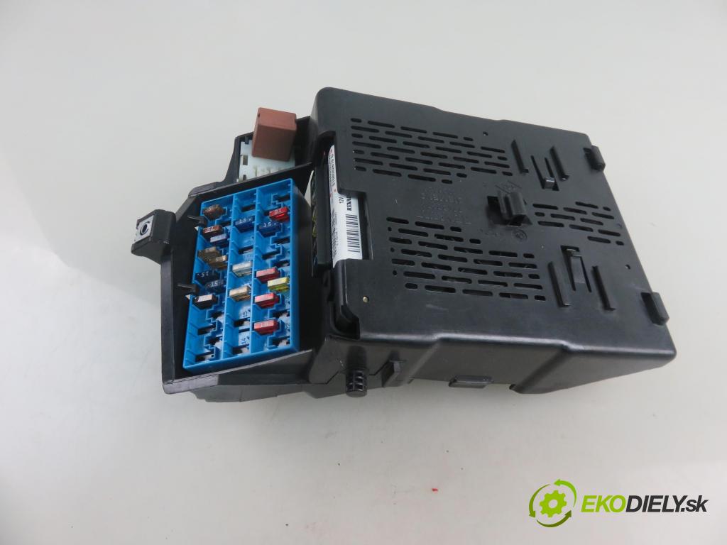 RENAULT SCENIC I (JA0/1_) MINIVAN 2003 0,00 1.6 - K4M 708 1598,00 MODUL BSI 8200029342B ; S108502610G