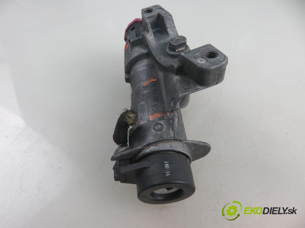 VW GOLF IV (1J1) HB 1999 74,00 1.6 - AKL 1595,00 spinačka 4B0905851C (Spínacie skrinky a kľúče)