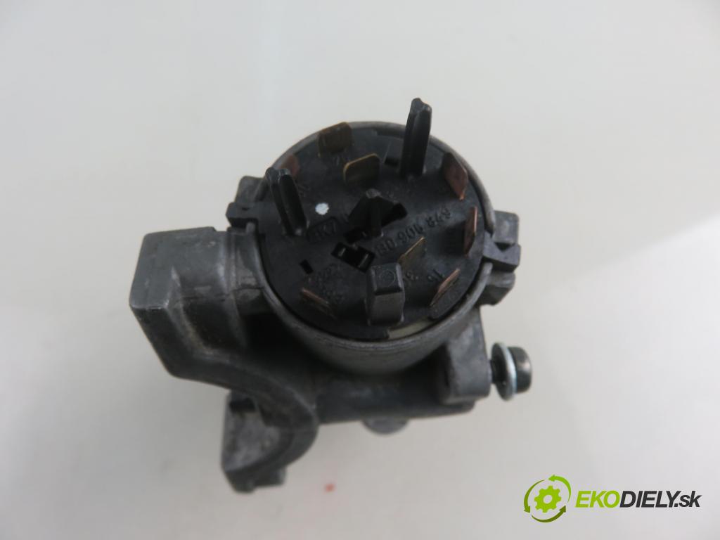 VW GOLF IV (1J1) HB 1999 74,00 1.6 - AKL 1595,00 spinačka 4B0905851C (Spínacie skrinky a kľúče)