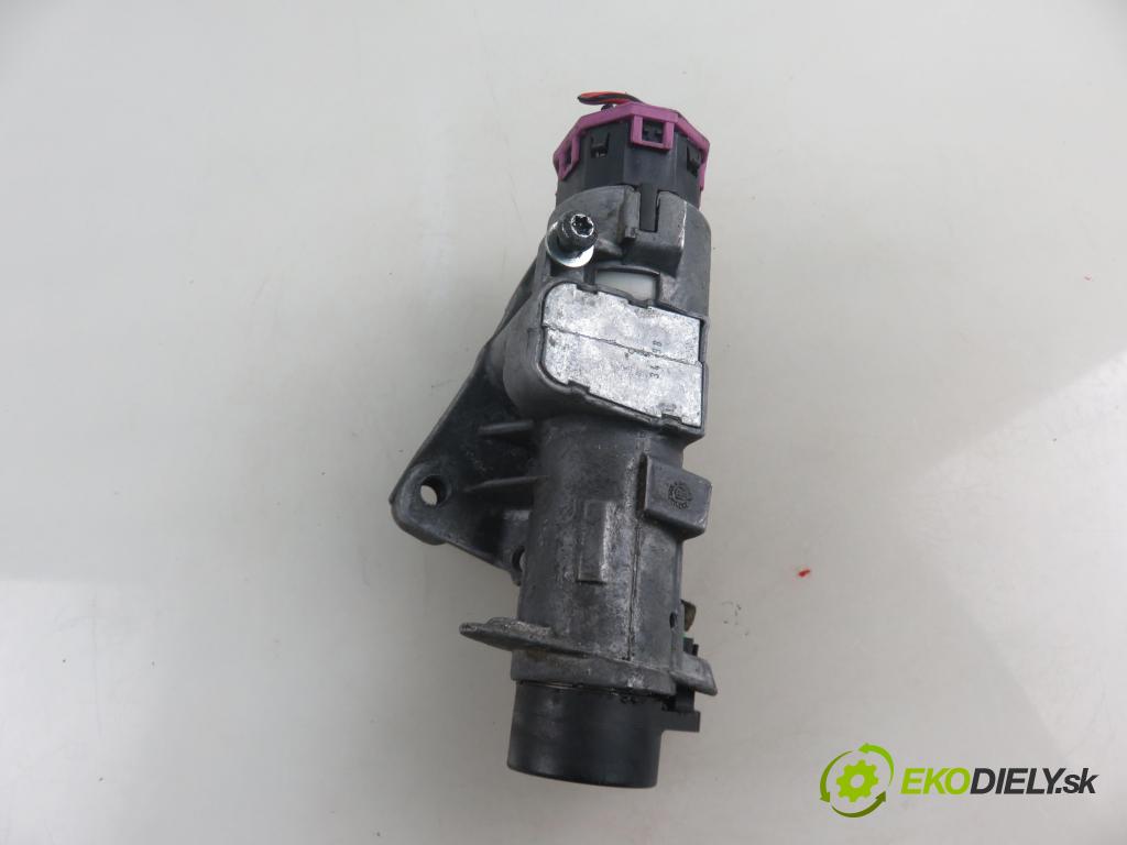 VW GOLF IV (1J1) HB 1999 74,00 1.6 - AKL 1595,00 spinačka 4B0905851C (Spínacie skrinky a kľúče)