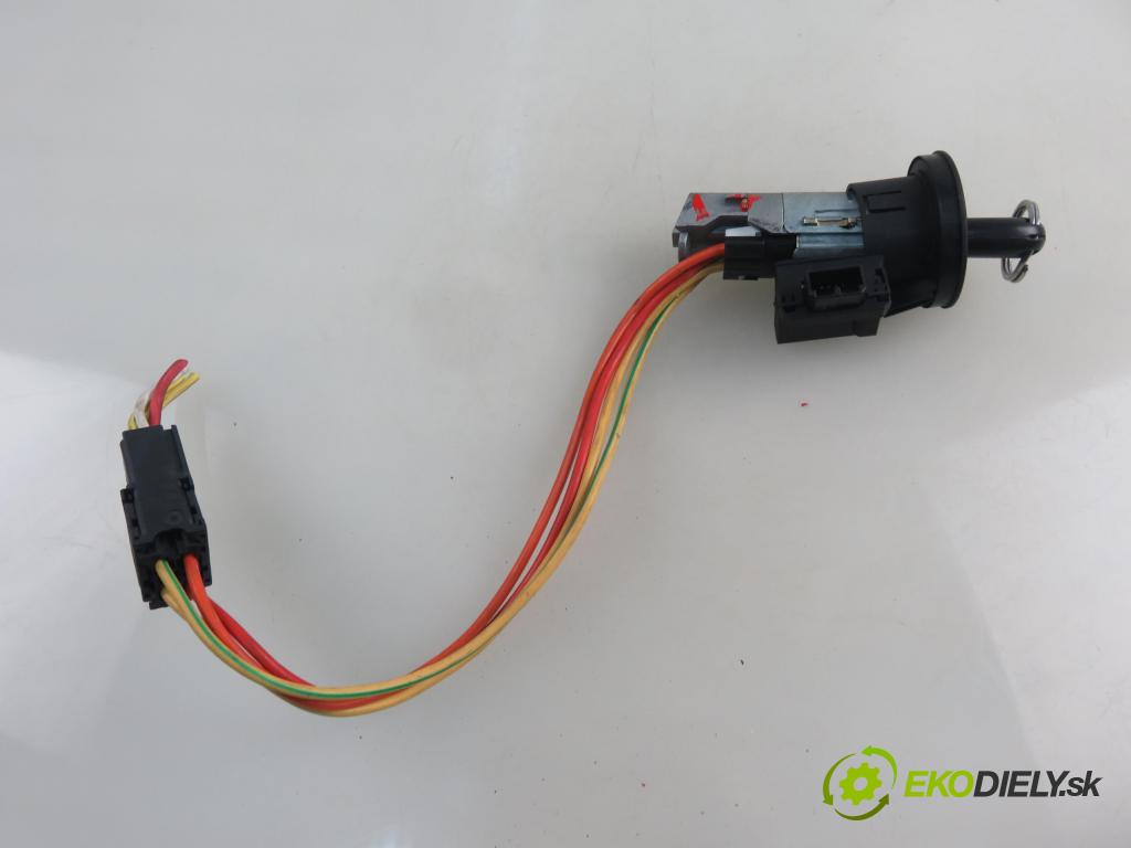 RENAULT MEGANE Scenic (JA0/1_) MINIVAN 1999 79,00 1.6 16V 107 - K4M 700 1598,00 spinačka  (Spínacie skrinky a kľúče)