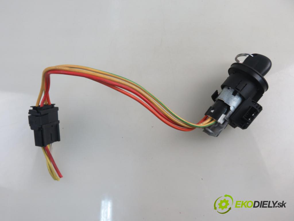 RENAULT MEGANE Scenic (JA0/1_) MINIVAN 1999 79,00 1.6 16V 107 - K4M 700 1598,00 spinačka  (Spínacie skrinky a kľúče)