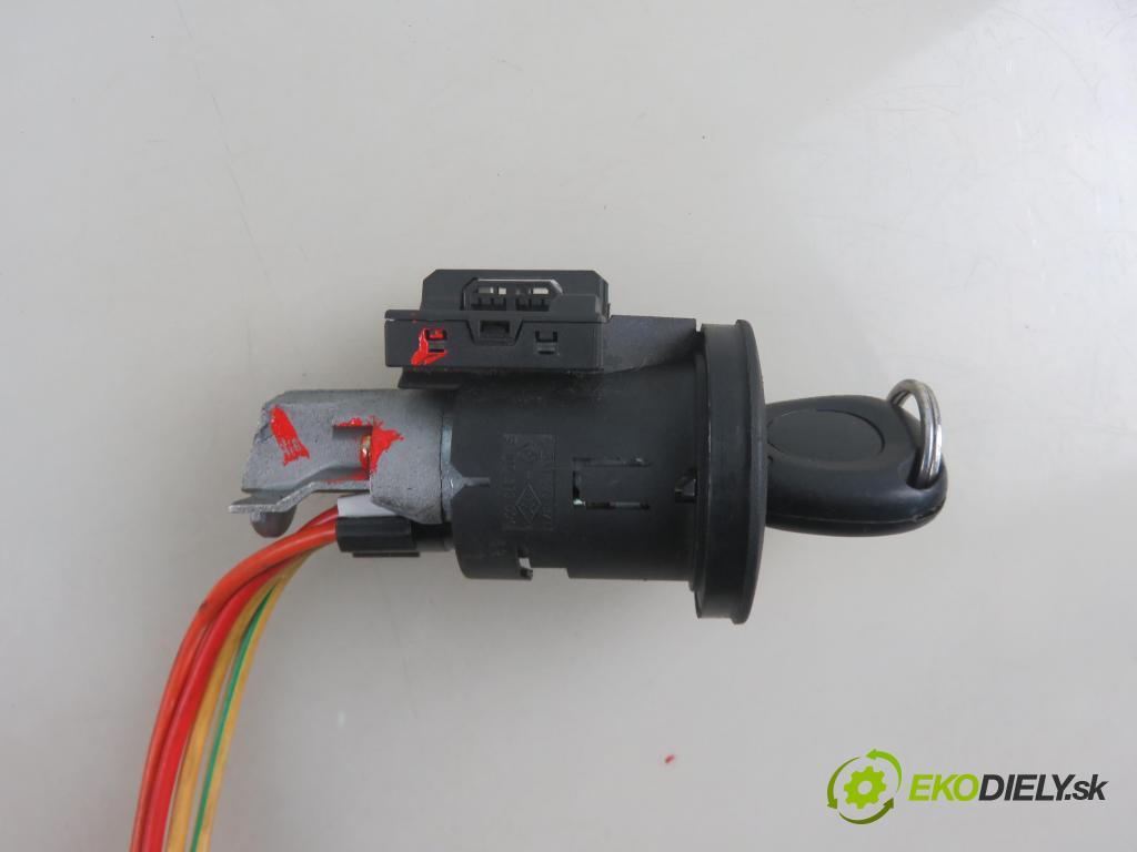 RENAULT MEGANE Scenic (JA0/1_) MINIVAN 1999 79,00 1.6 16V 107 - K4M 700 1598,00 spinačka  (Spínacie skrinky a kľúče)