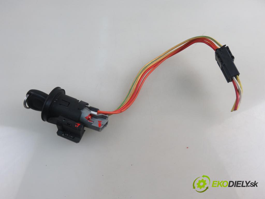 RENAULT MEGANE Scenic (JA0/1_) MINIVAN 1999 79,00 1.6 16V 107 - K4M 700 1598,00 spinačka  (Spínacie skrinky a kľúče)