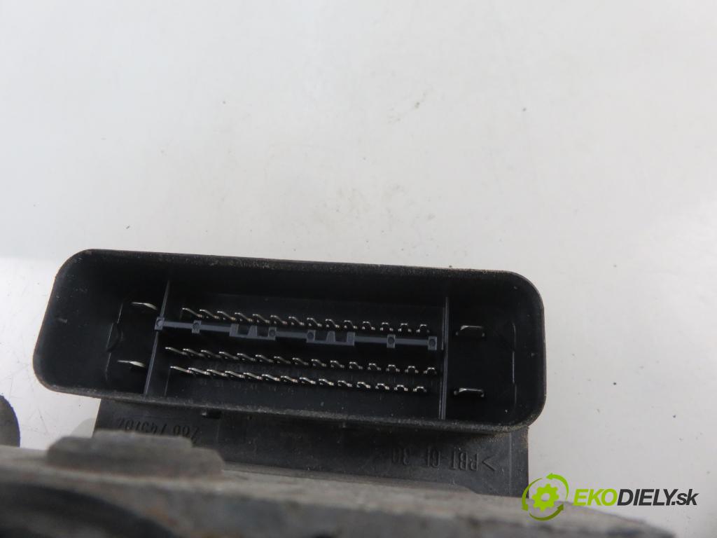 AUDI A3 (8P1) HB 2006 103,00 2.0 TDI PD 16V 140 1968,00 Pumpa ABS 1K0907379K ; 10096003483 ; 1K0614517H (Pumpy ABS)