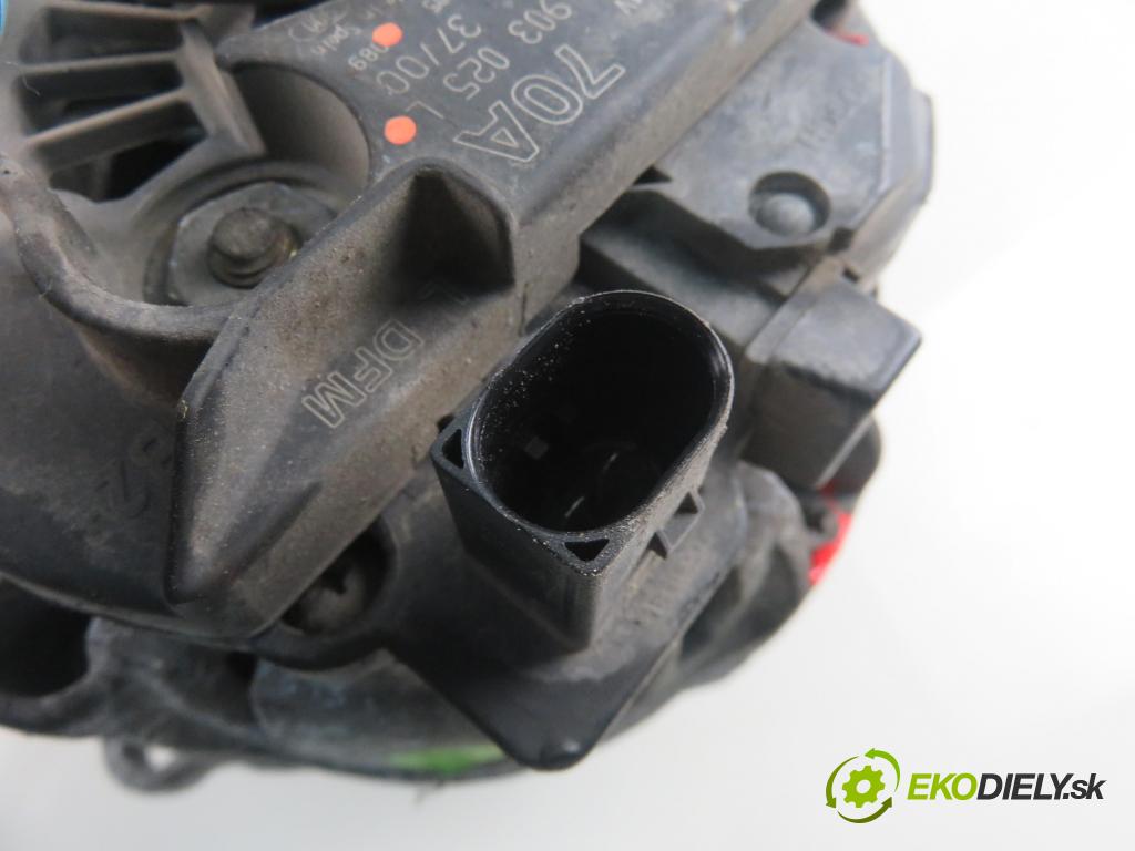 VW POLO CLASSIC (6V2) SEDAN 2000 55,00 75 1.4 16V - AUA 1390,00 Alternátor 037903025L ; 0124315005 (Alternátory)