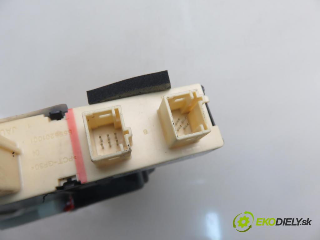CITROEN C4 I (LC_) HB 2010 65,00 1.4 16V 88 - KFU 1360,00 mechanismus oken 9681576080 ; 9657133680