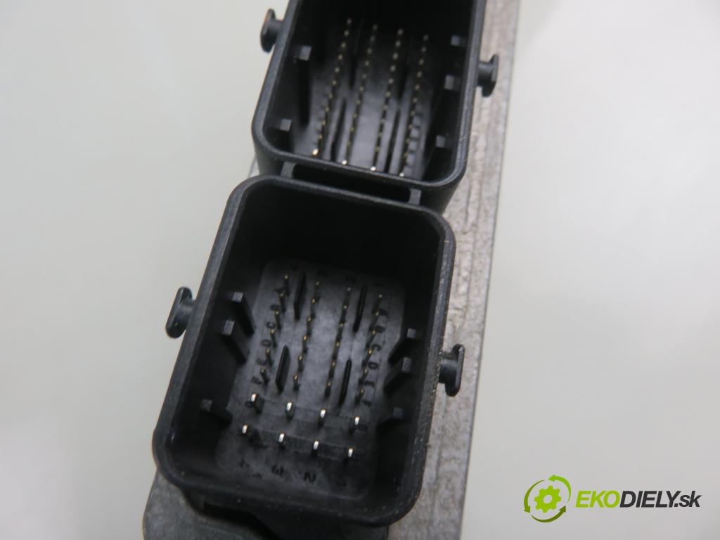 CITROEN C4 I (LC_) HB 2010 65,00 1.4 16V 88 - KFU 1360,00 Riadiaca jednotka Motor IAW6LP212 ; 9665936280 ; 9664339980