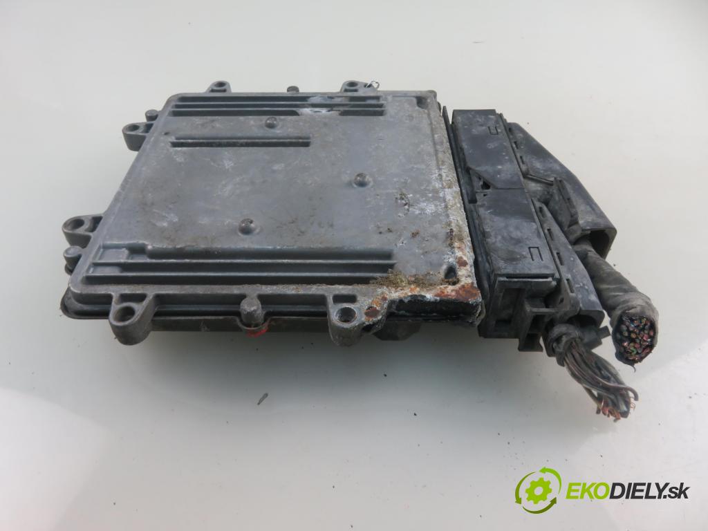 MITSUBISHI COLT VI (Z3_A, Z2_A) HB 2005 70,00 1.5 DI-D 95 R3 - OM 639.939 1493,00 Riadiaca jednotka Motor 0281011841 ; A6391500679 ; PMN902289