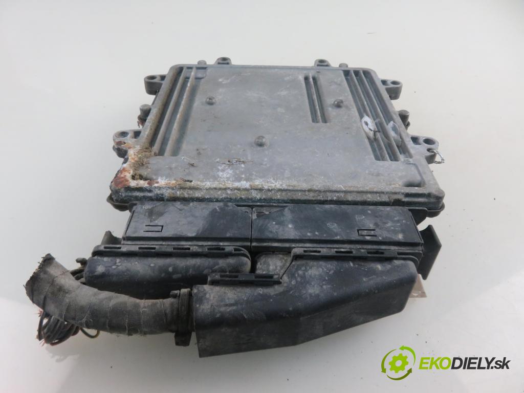 MITSUBISHI COLT VI (Z3_A, Z2_A) HB 2005 70,00 1.5 DI-D 95 R3 - OM 639.939 1493,00 Riadiaca jednotka Motor 0281011841 ; A6391500679 ; PMN902289