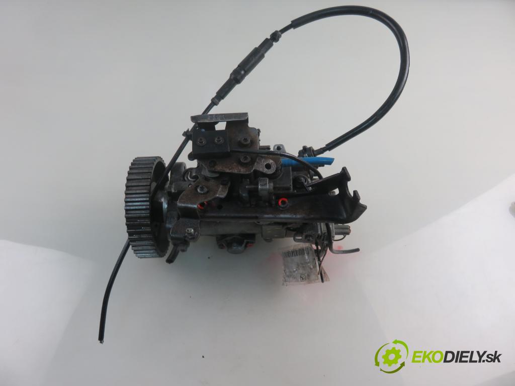 VW TRANSPORTER IV Skrzynia (70XA) FURGON 1995 50,00 1.9 TD 68 - ABL 1896,00 Pumpa vstrekovacia 028130110R ; 0460494417 (Vstrekovacie čerpadlo)