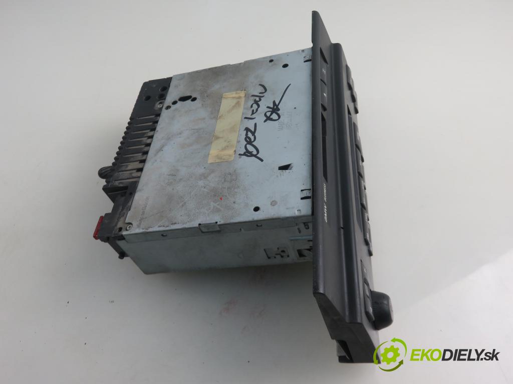 BMW 5 (E39) SEDAN 1999 105,00 2.5 525 tds 143 2497,00 RADIO CD Modul