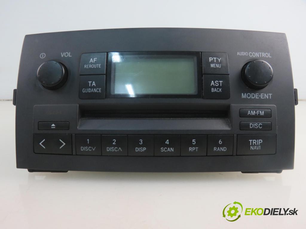 TOYOTA COROLLA Verso (_E12_) MINIVAN 2003 66,00 2.0 D-4D (CDE120_) - 1CD-FTV 1995,00 RADIO CD 8612013060