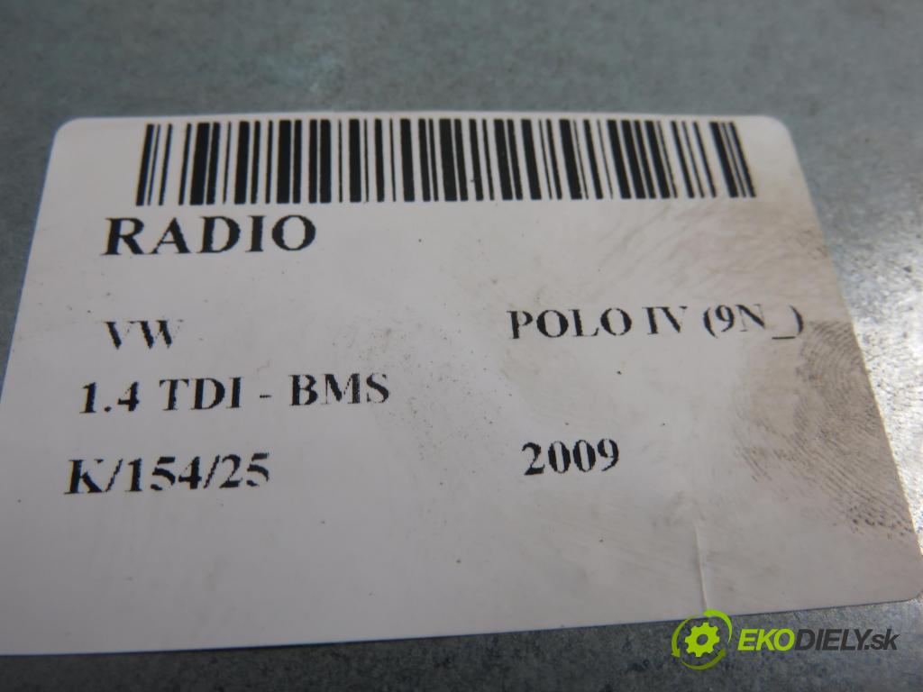 VW POLO (9N_) HB 2009 59,00 1.4 TDI - BMS 1422,00 RADIO CD 6Q0035152E