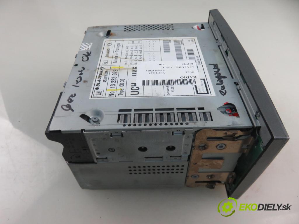 OPEL VECTRA C Kombi (Z02) KOMBI 2007 135,00 3.0 V6 CDTI - Z 30 DT 2959,00 RADIO CD 13233929 ; 24461295