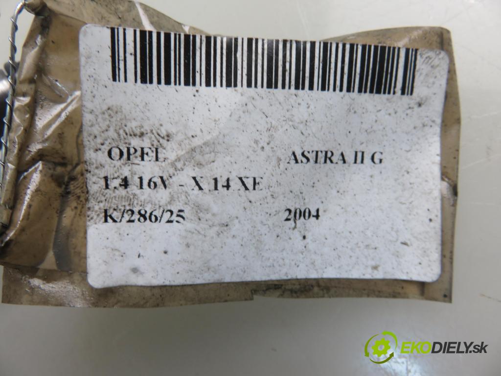 OPEL ASTRA G liftback (T98) HB 2004 66,00 1.4 16V - X 14 XE 1389,00 Lišta vstrekovacia 25313846 (Vstrekovacie lišty)