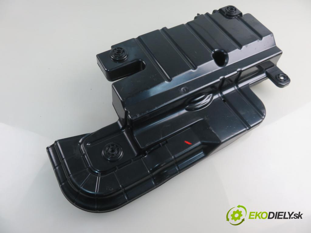 RENAULT MEGANE III liftback (BZ0/1_) HB 2011 96,00 1.9 dCi (BZ0N, BZ0J) - F9Q 870 1870,00 subwoofer 281313216R (Audio zariadenia)