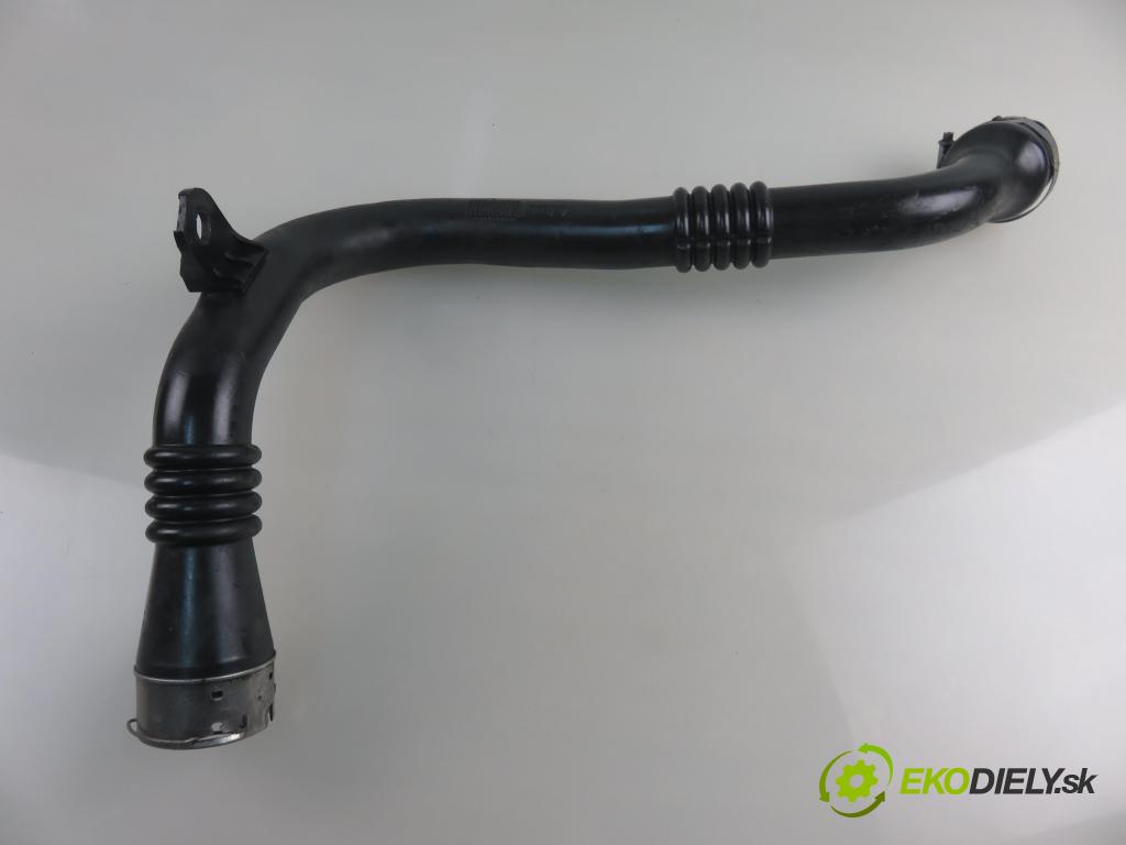 RENAULT MEGANE III liftback (BZ0/1_) HB 2011 96,00 1.9 dCi (BZ0N, BZ0J) - F9Q 870 1870,00 Rúra intercoolera turba 8200804000D