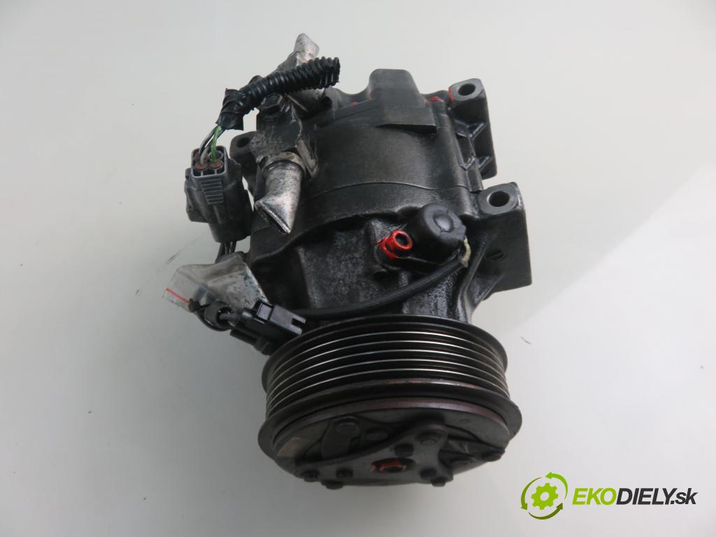 TOYOTA COROLLA Liftback (_E11_) LIFTBACK 2001 63,00 1.4 (EE111_) - 4E-FE 1332,00 KOMPRESOR: klimatizácie  (Kompresory klimatizácie)